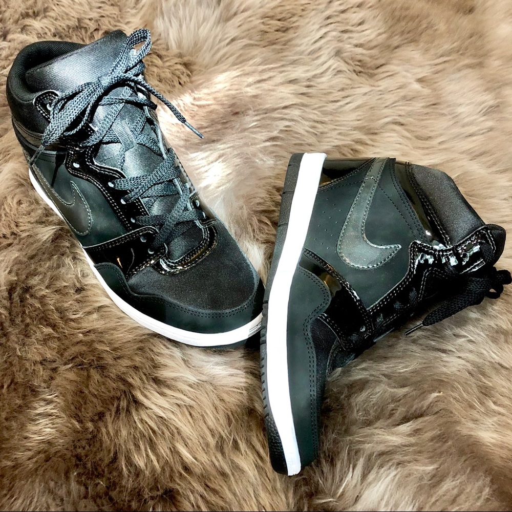 Nike Sky High Wedge Sneaker